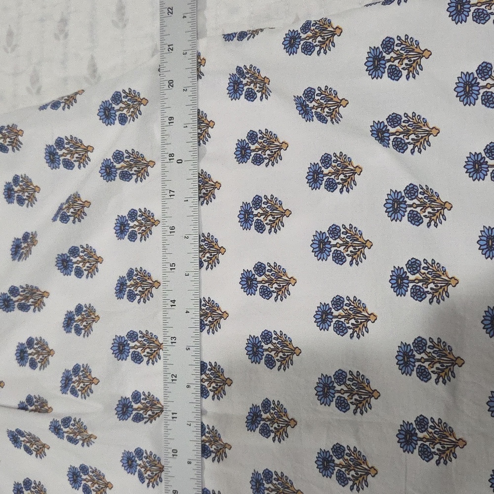 THML Beautiful Cotton Dress...White With Blue Floral Pattern. Great Condition! - Picture 14 of 16
